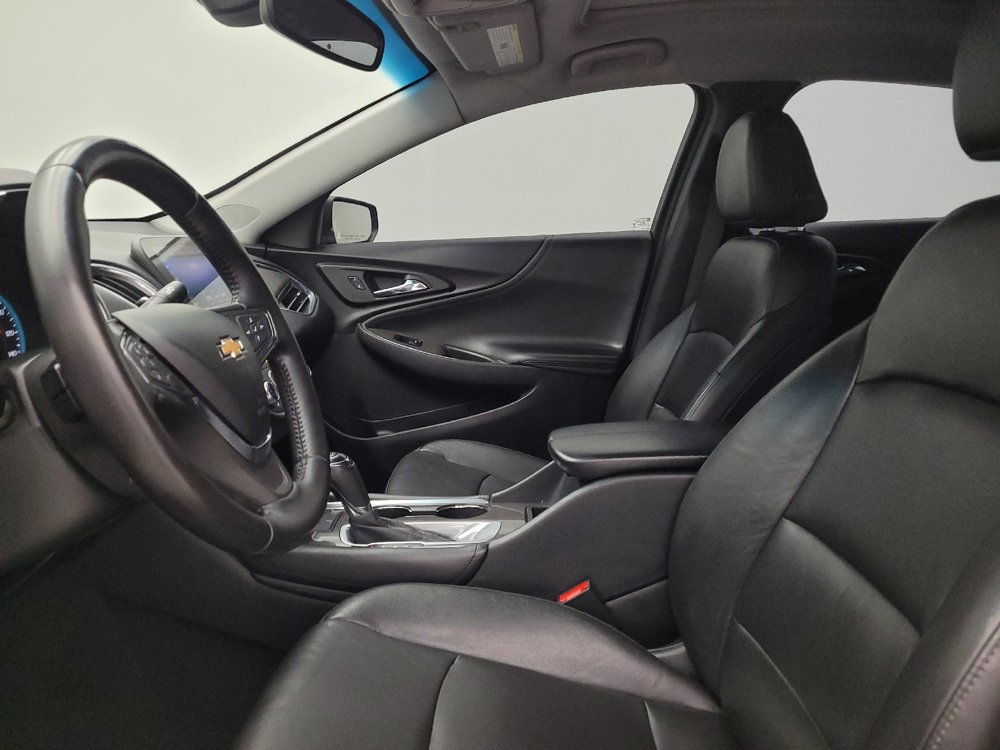 Used 2020 Chevrolet Malibu LT w/ Leather Package FWD image 17