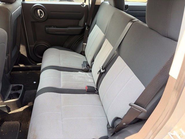 Used 2009 Dodge Nitro SE RWD image 21