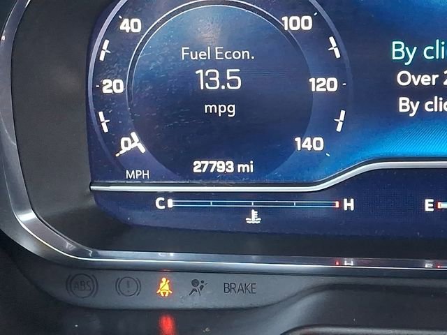 Used 2023 Chevrolet Suburban High Country image 21