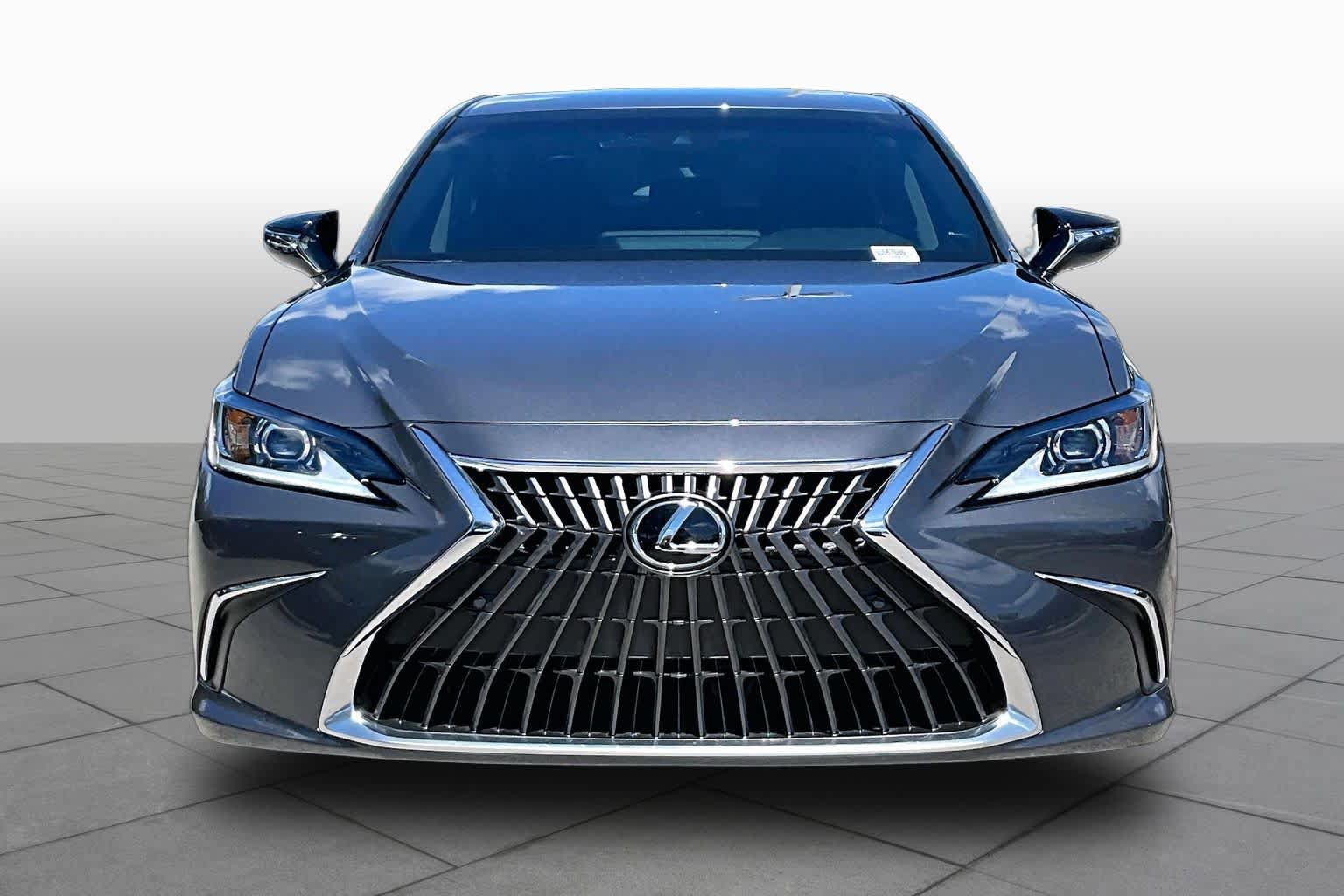 Used 2025 Lexus ES 300h w/ Premium Package FWD image 4