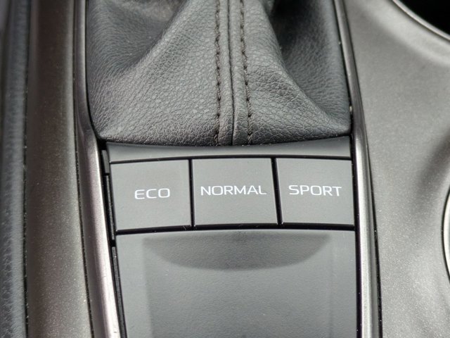 Used 2024 Toyota Camry SE image 21