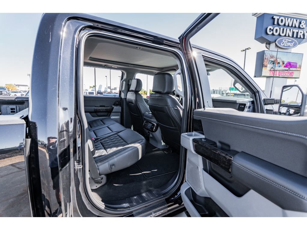 Used 2025 Ford F250 XLT w/ Black Appearance Package AWD/4WD image 26