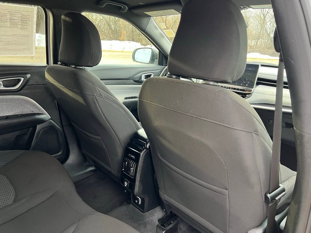 Used 2023 Jeep Compass Sport image 14