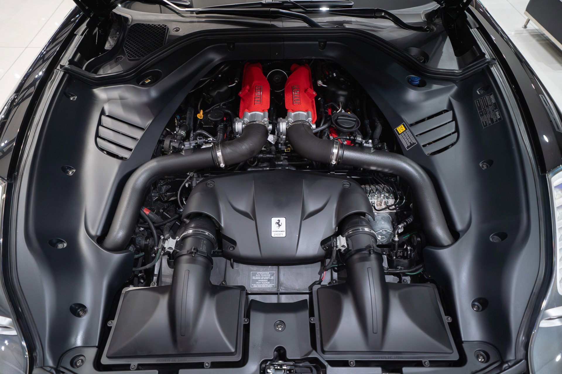 Used 2015 Ferrari California T image 52