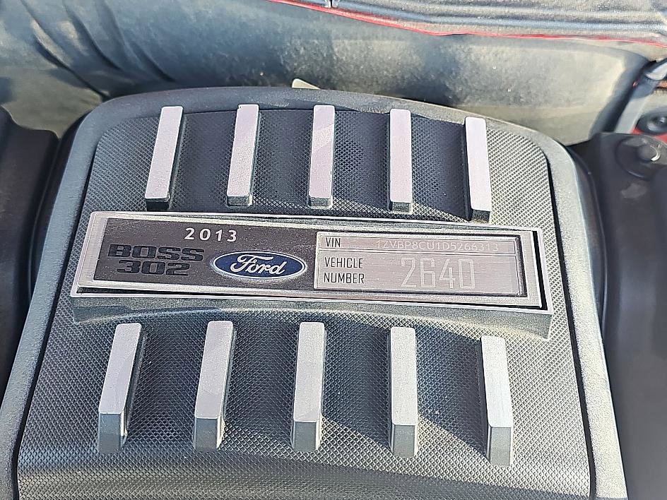 Used 2013 Ford Mustang Boss 302 w/ Boss 302 Accessory Pkg image 28