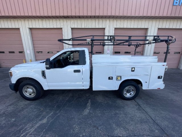 Used 2018 Ford F350 XL w/ Power Equipment Group RWD image 2