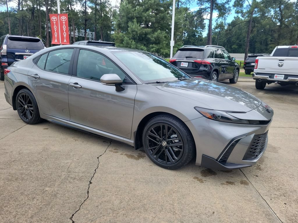 Used 2026 Toyota Camry SE w/ Multimedia Upgrade Package FWD image 10