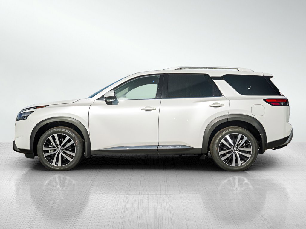 New 2025 Nissan Pathfinder Platinum image 4