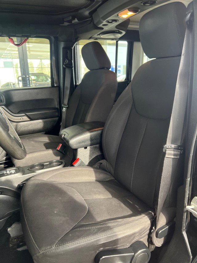 Used 2013 Jeep Wrangler Unlimited Sport image 8