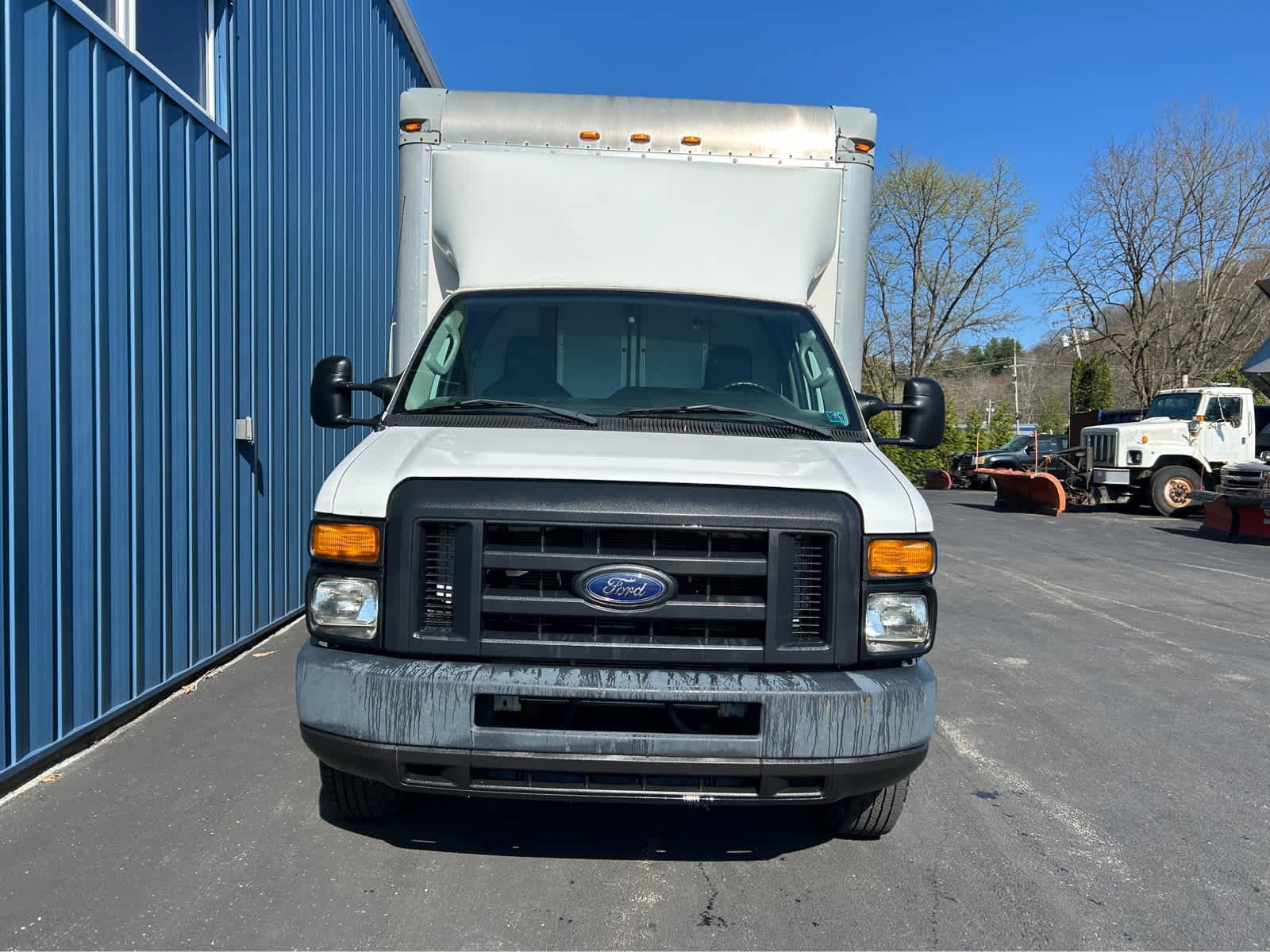 Used 2017 Ford E-450 and Econoline 450 Super Duty RWD image 6