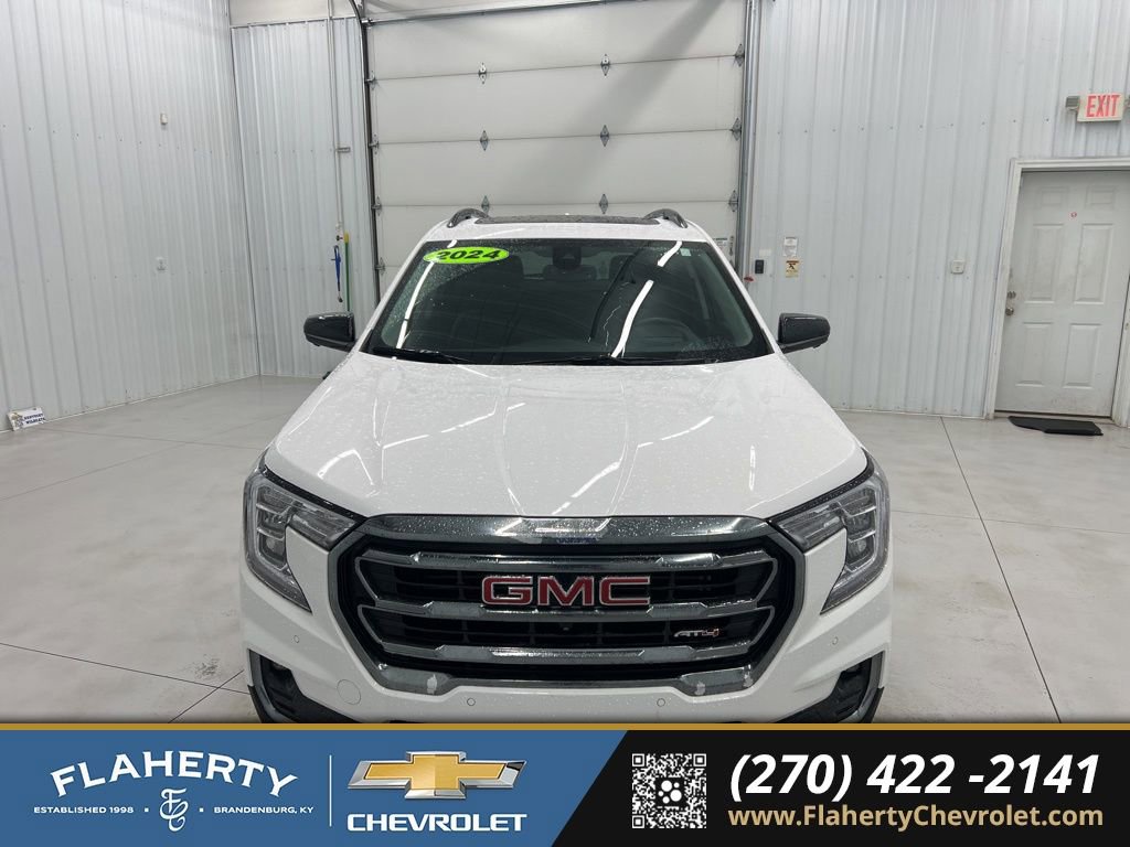 Used 2024 GMC Terrain AT4 w/ Tech Package image 7