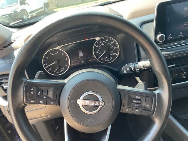 Used 2022 Nissan Rogue S image 27