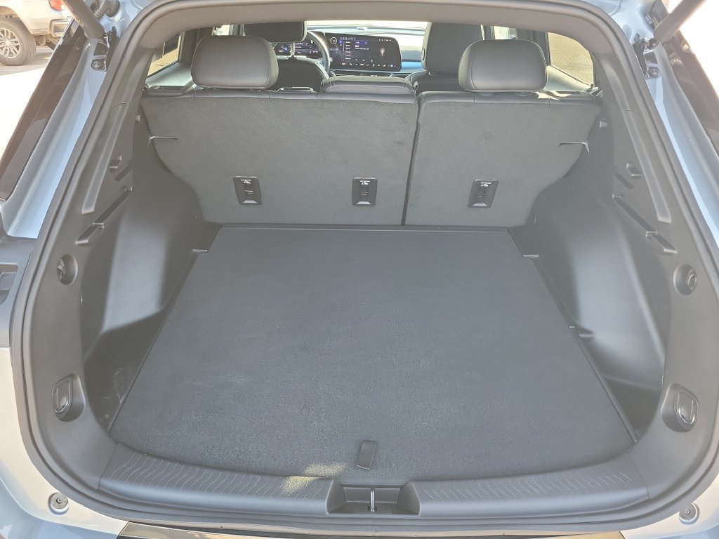 Certified 2025 Chevrolet Equinox EV LT AWD/4WD image 32
