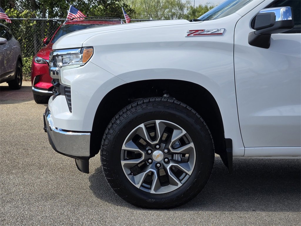 Used 2025 Chevrolet Silverado 1500 LT image 6