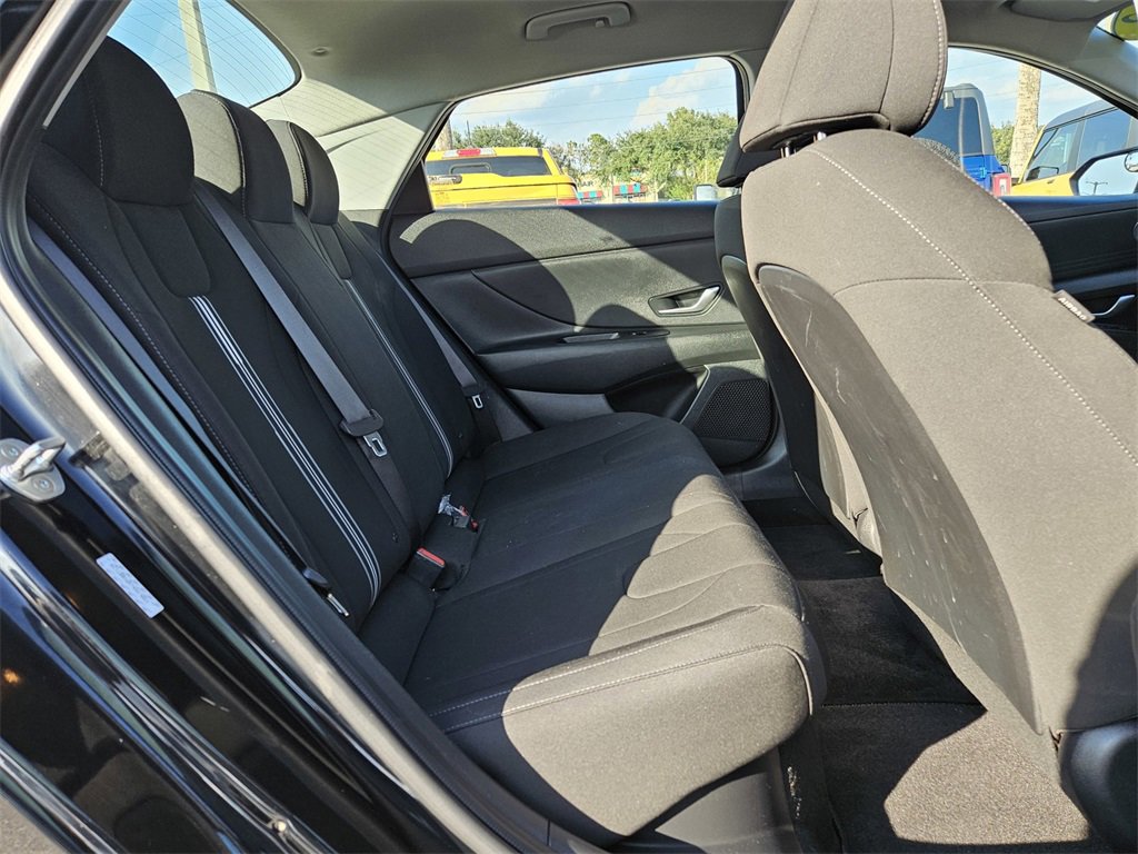 Used 2023 Hyundai Elantra Blue image 28