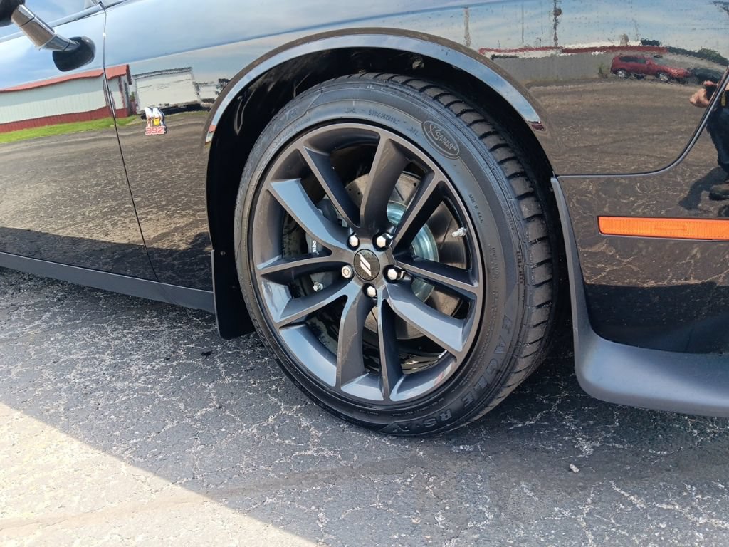 Used 2019 Dodge Challenger R/T Scat Pack RWD image 3