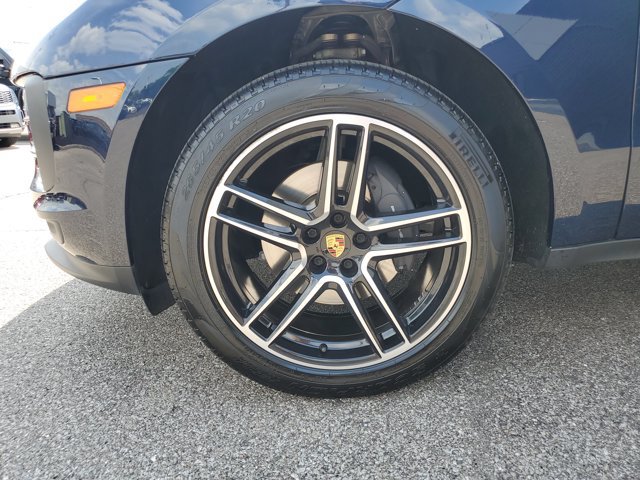 Certified 2020 Porsche Macan AWD/4WD image 14