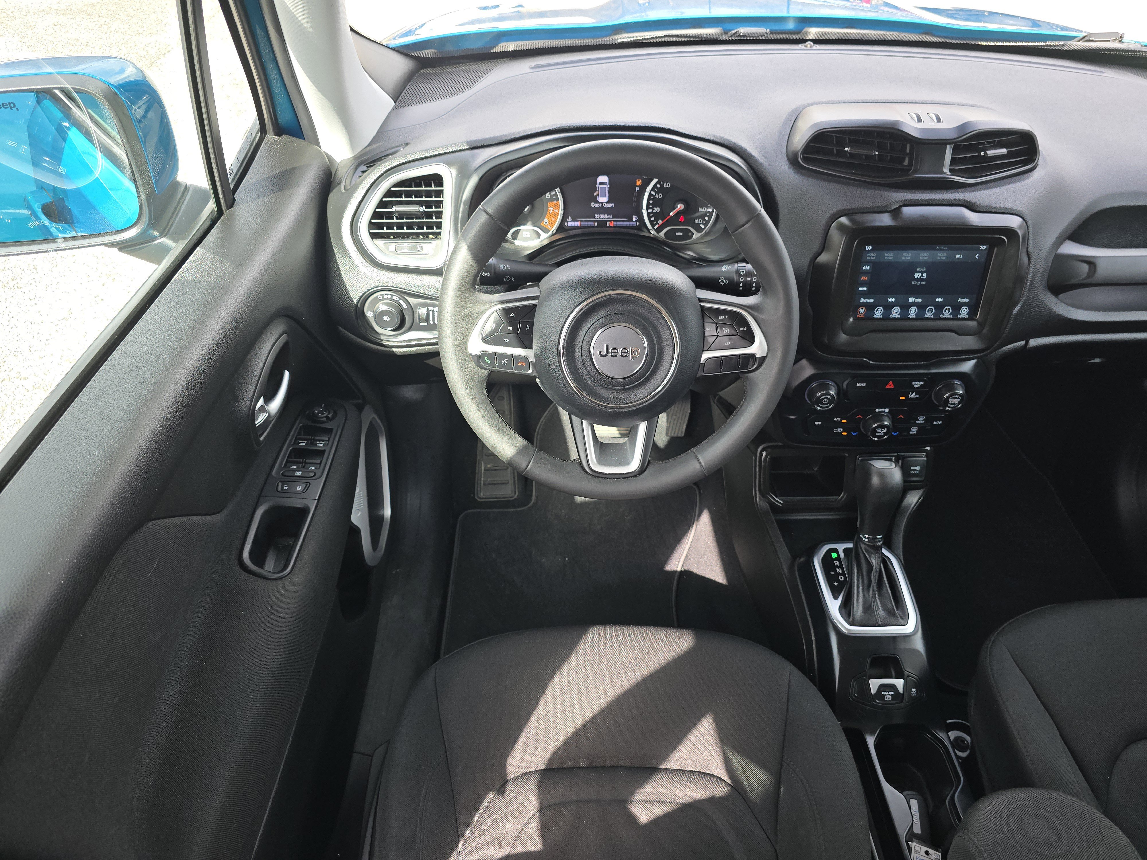 Used 2021 Jeep Renegade Latitude image 24