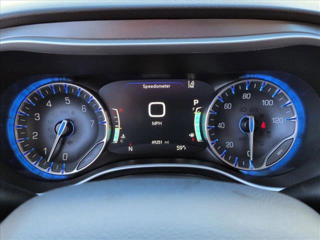 Used 2024 Chrysler Pacifica Touring-L image 11