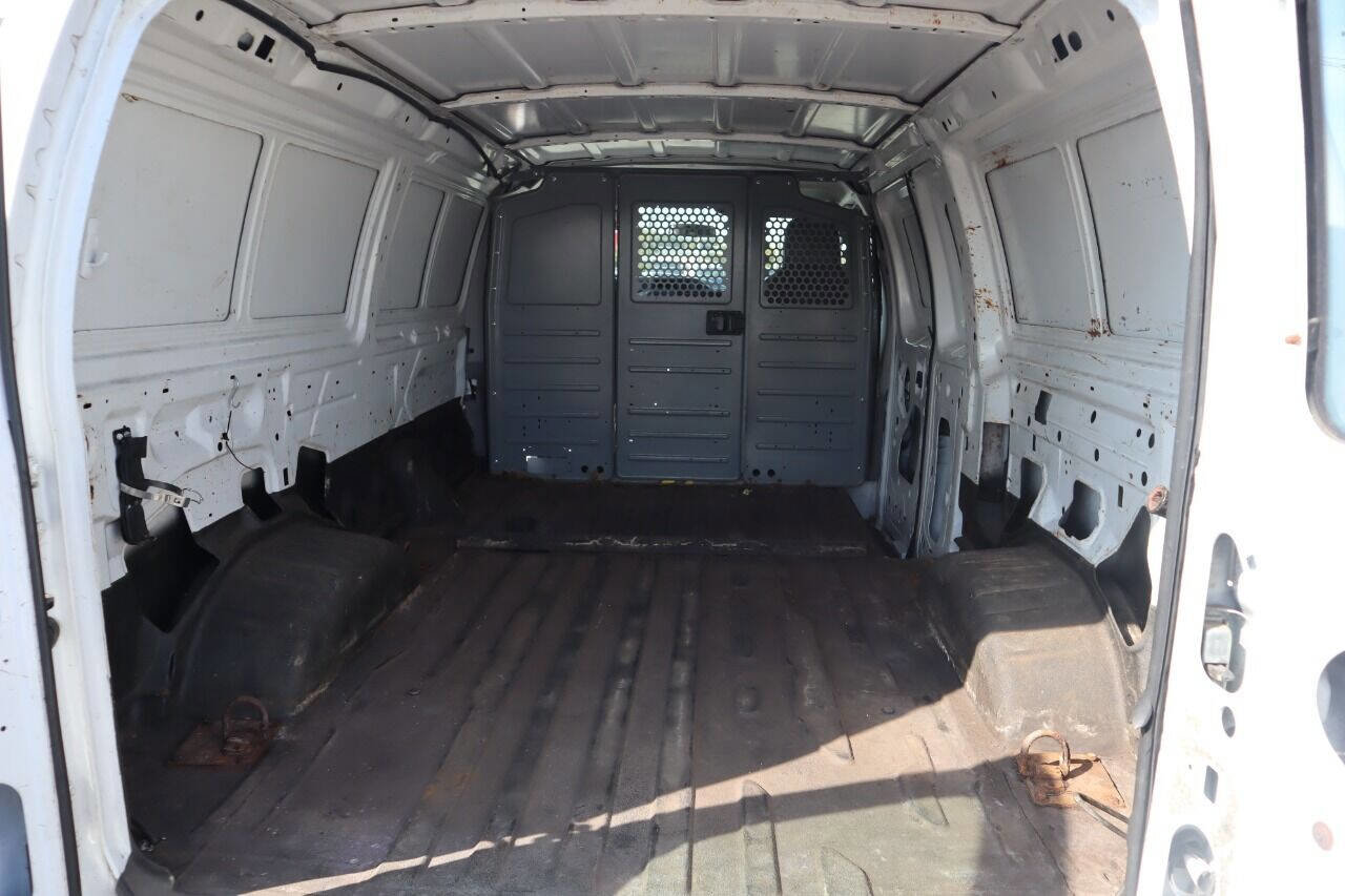 Used 2011 Ford E-250 and Econoline 250 w/ PWR Group image 16