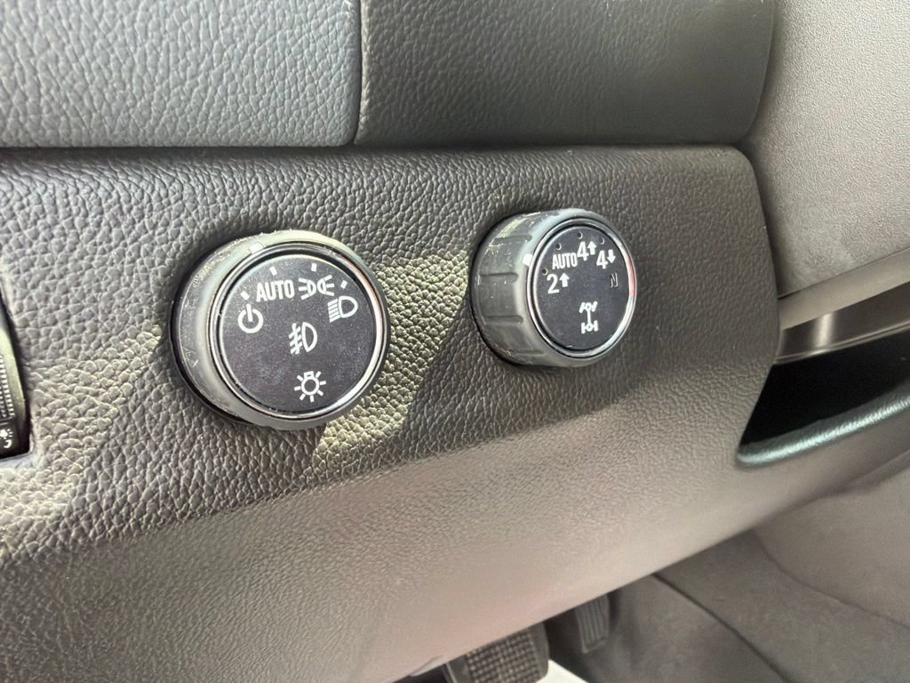 Used 2022 Chevrolet Colorado Z71 AWD/4WD image 12