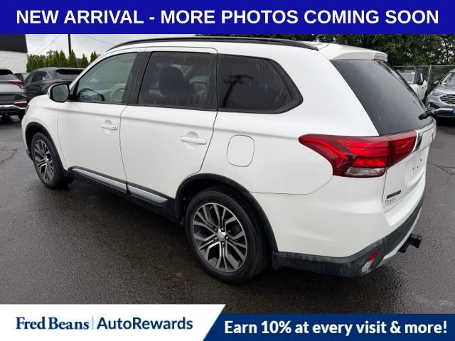 Used 2016 Mitsubishi Outlander SEL AWD/4WD image 6