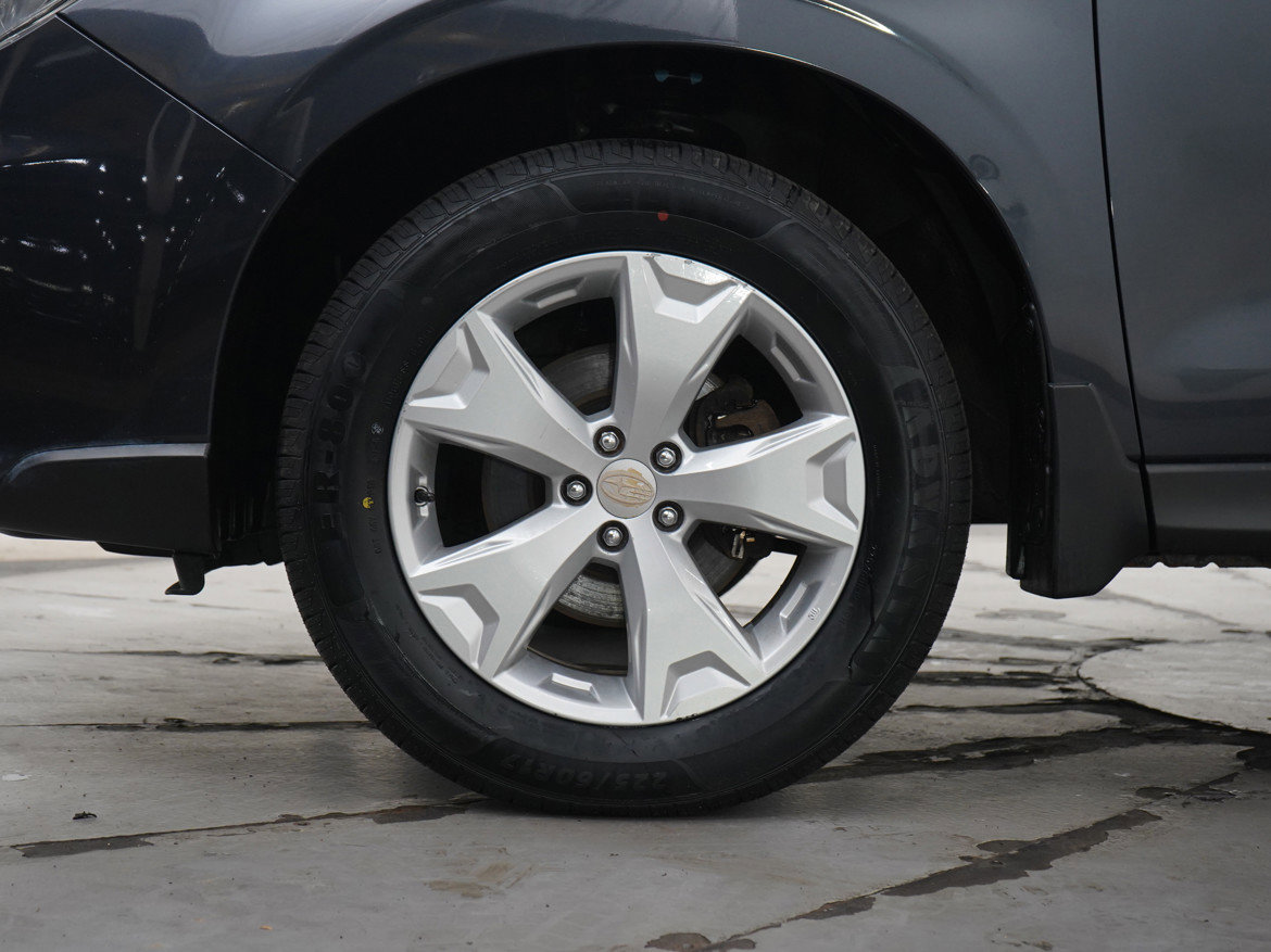 Used 2015 Subaru Forester 2.5i Premium AWD/4WD image 30