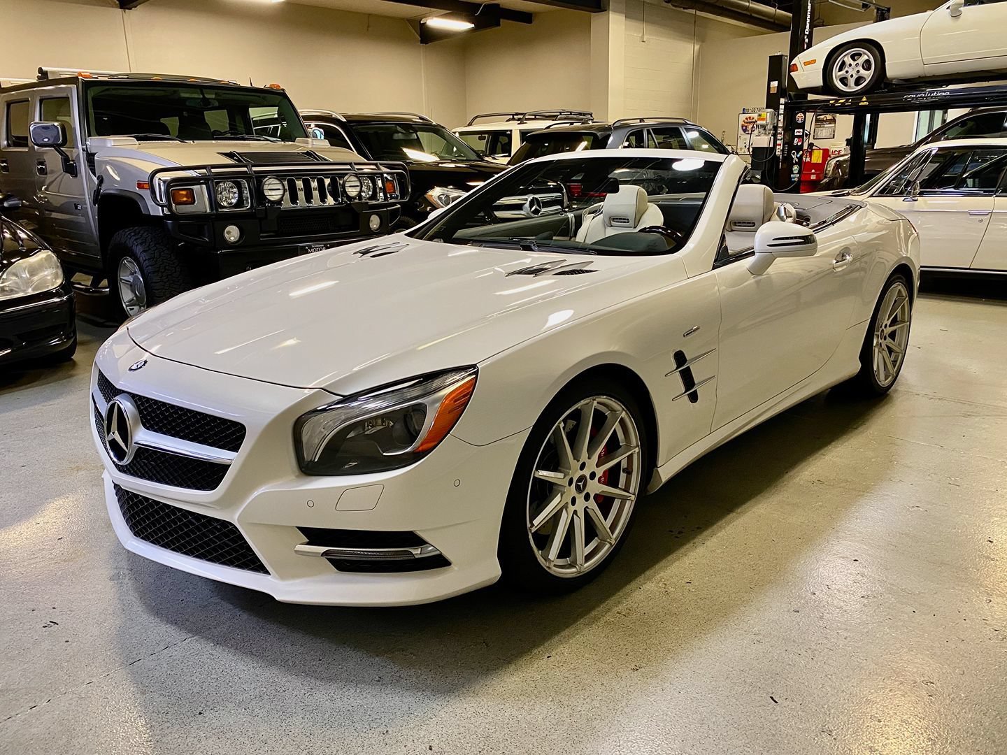 Used 2014 Mercedes-Benz SL 550 image 2