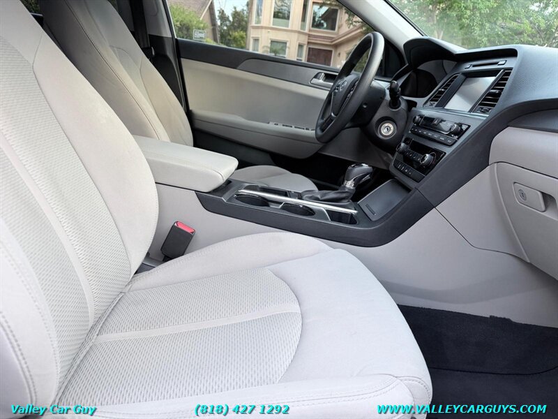 Used 2016 Hyundai Sonata SE FWD image 10