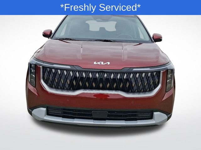 Used 2025 Kia Carnival image 2