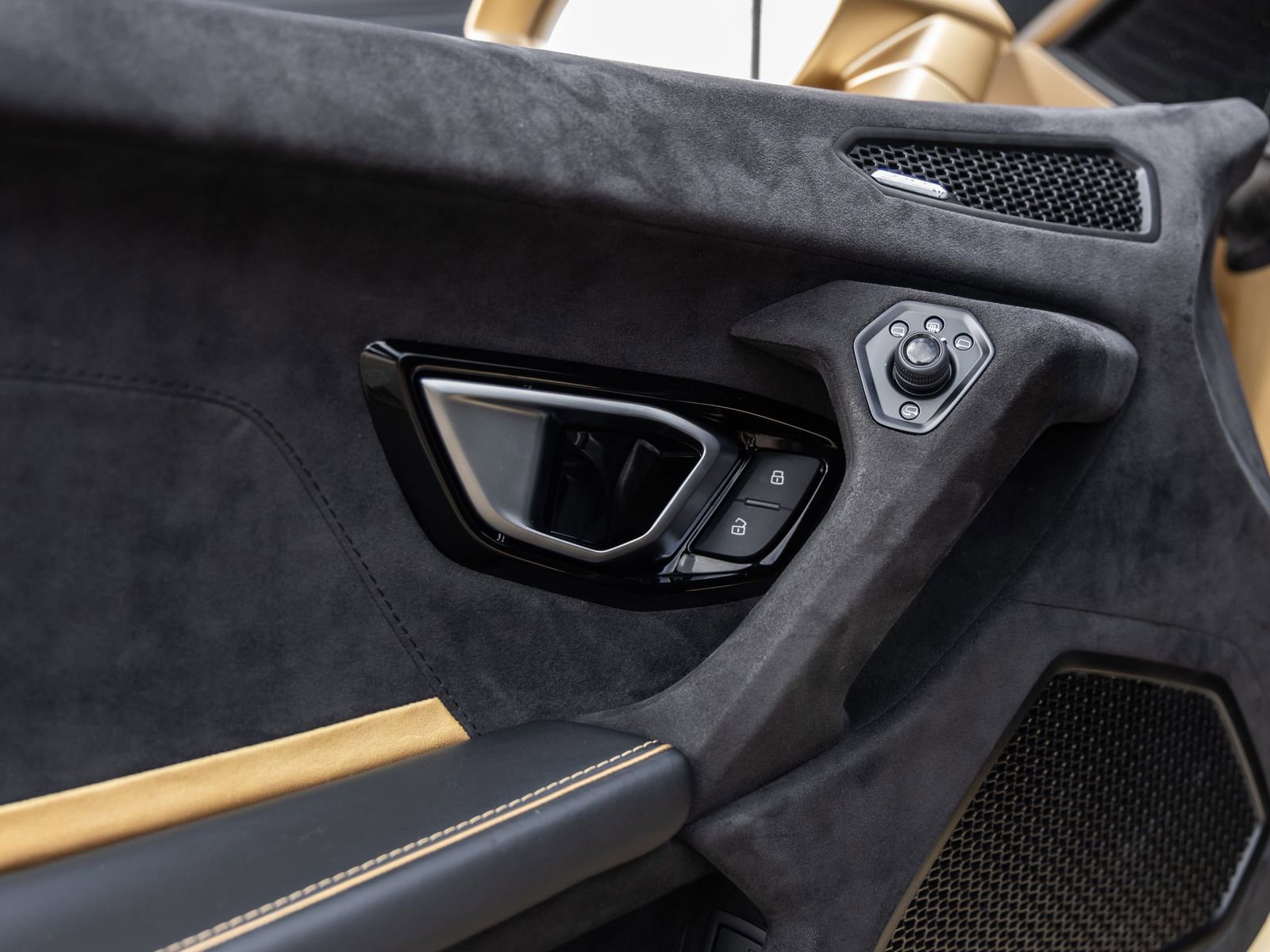 Used 2023 Lamborghini Huracan Tecnica RWD image 28