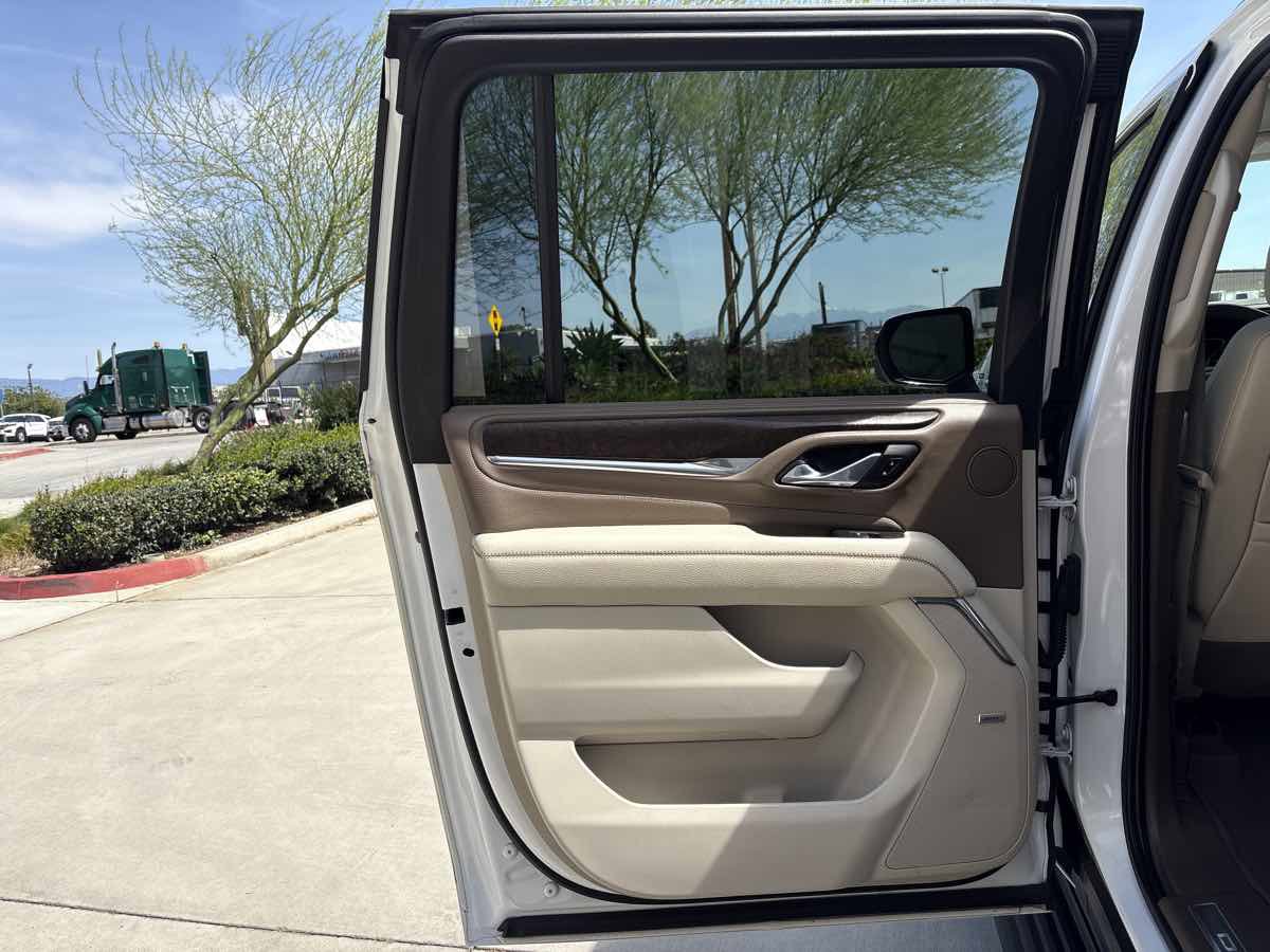 Used 2021 GMC Yukon XL Denali w/ Denali Ultimate Package image 13