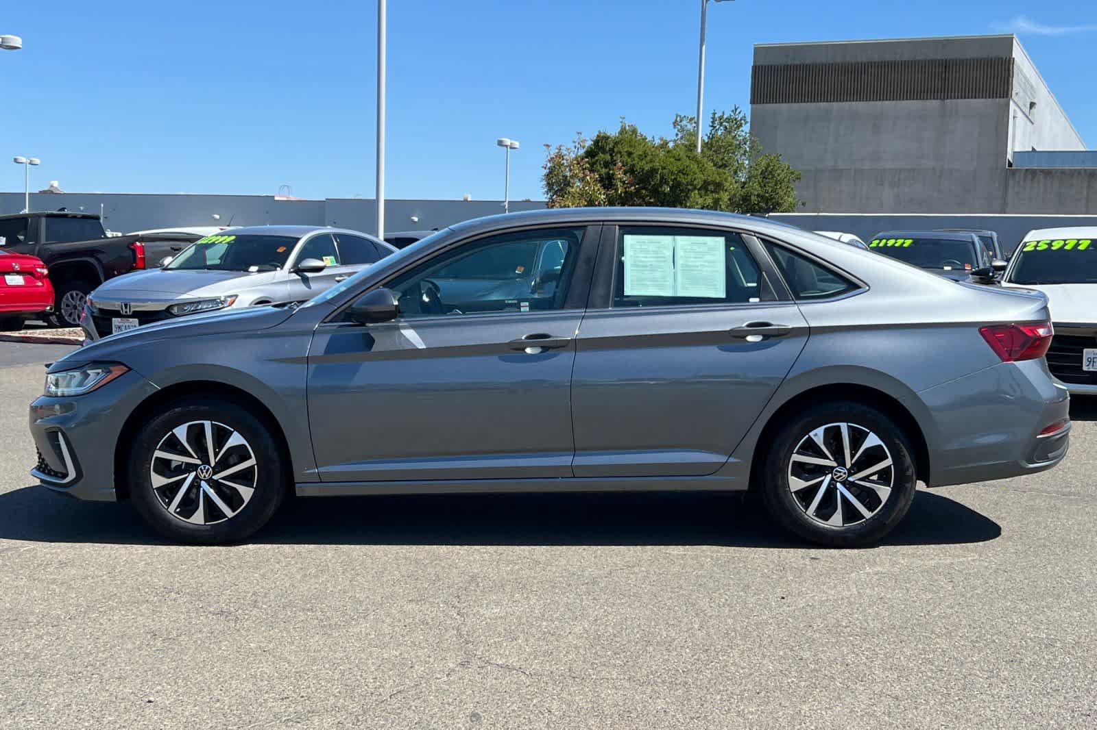 Used 2025 Volkswagen Jetta S FWD image 9