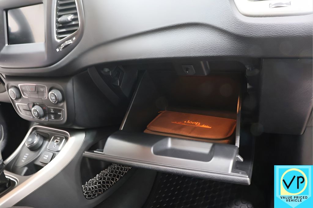 Used 2018 Jeep Compass Sport w/ Tech Group image 30