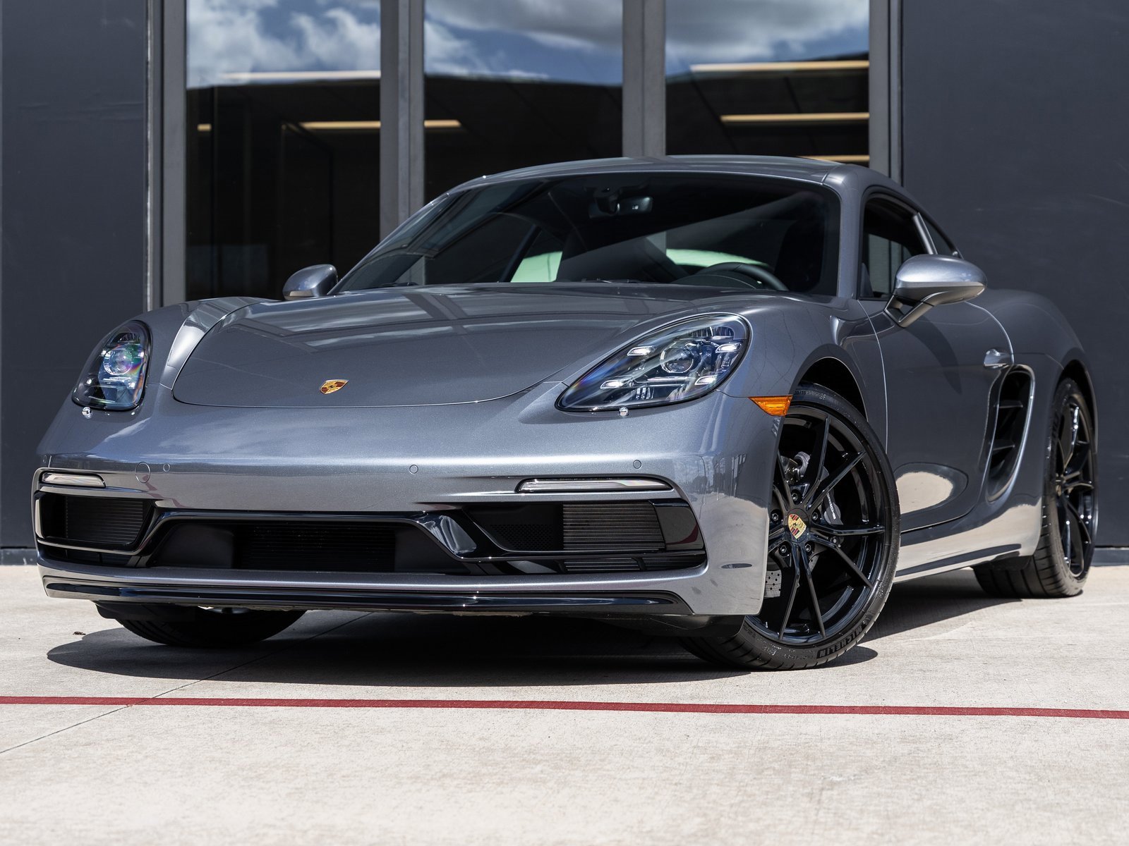 New 2025 Porsche 718 Cayman image 1