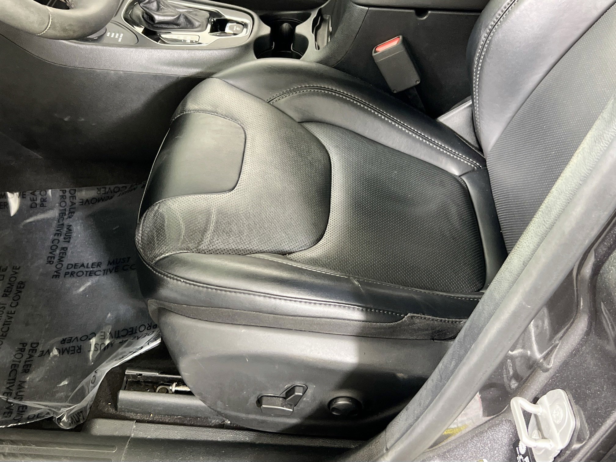 Used 2022 Jeep Cherokee Limited image 18