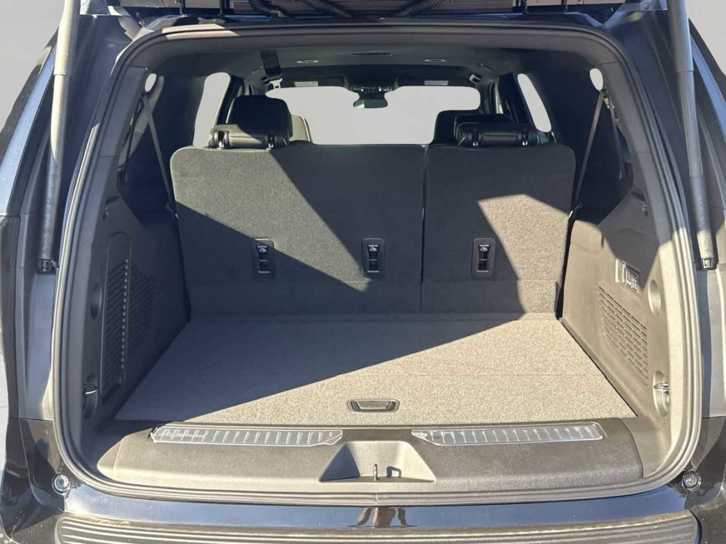 New 2026 Chevrolet Suburban Premier image 31