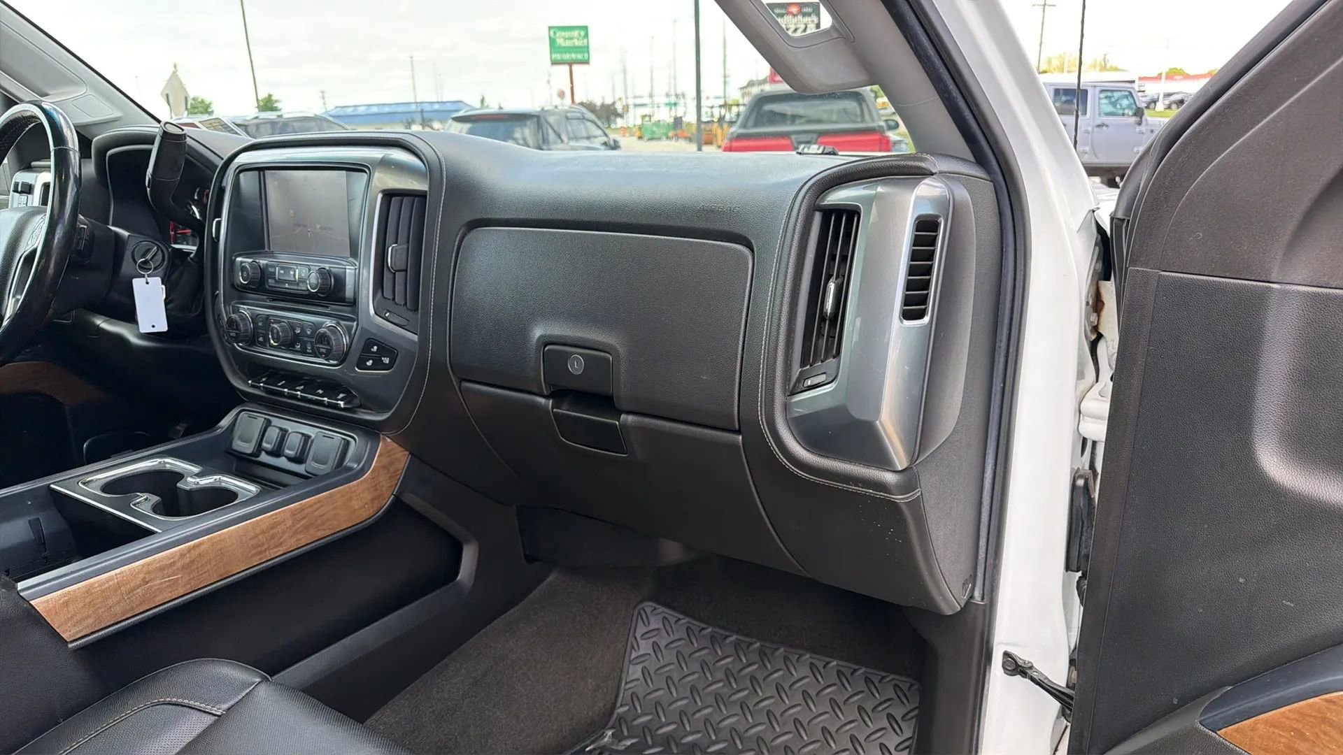 Used 2015 Chevrolet Silverado 3500 LTZ w/ Duramax Plus Package AWD/4WD image 76
