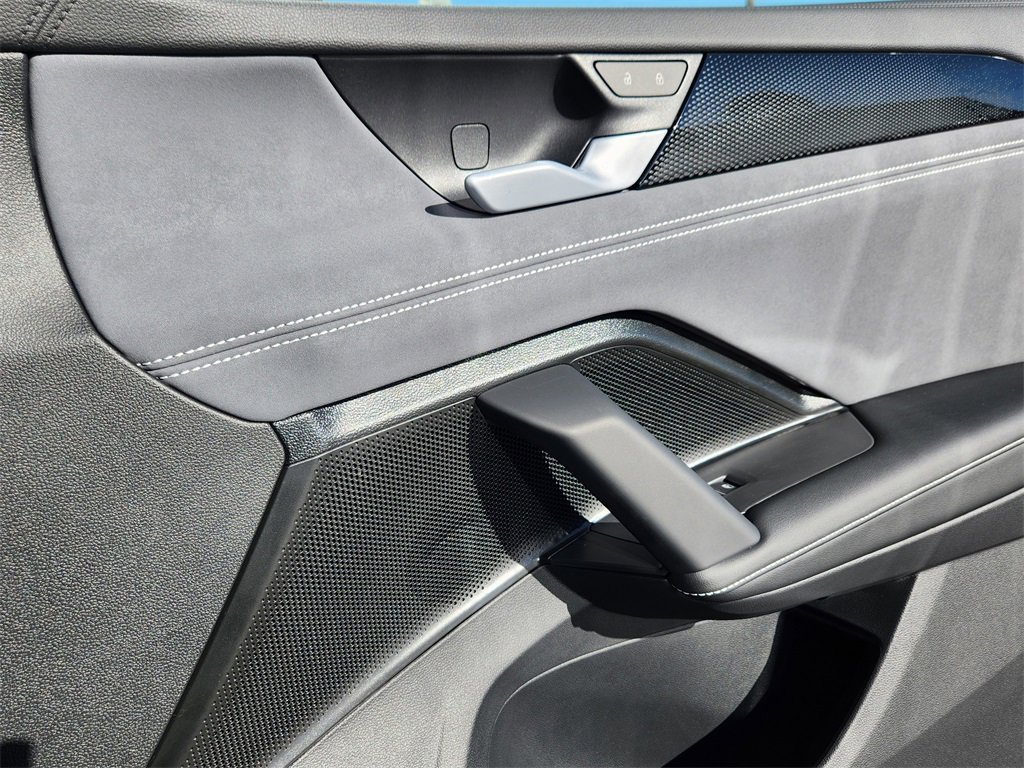 New 2025 Volkswagen Tiguan SE image 20