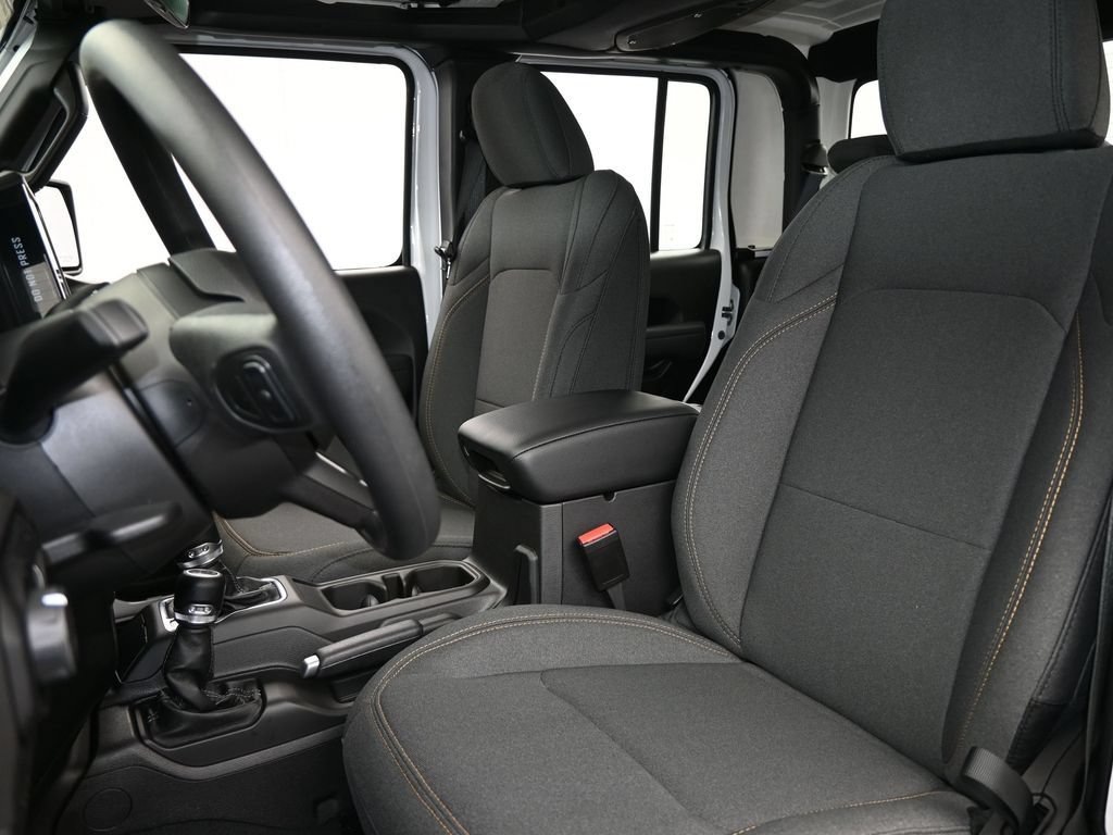 New 2026 Jeep Gladiator Sport AWD/4WD image 10
