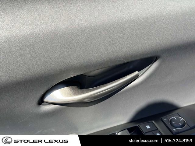 Used 2023 Lexus UX 250h AWD w/ Premium Package image 19