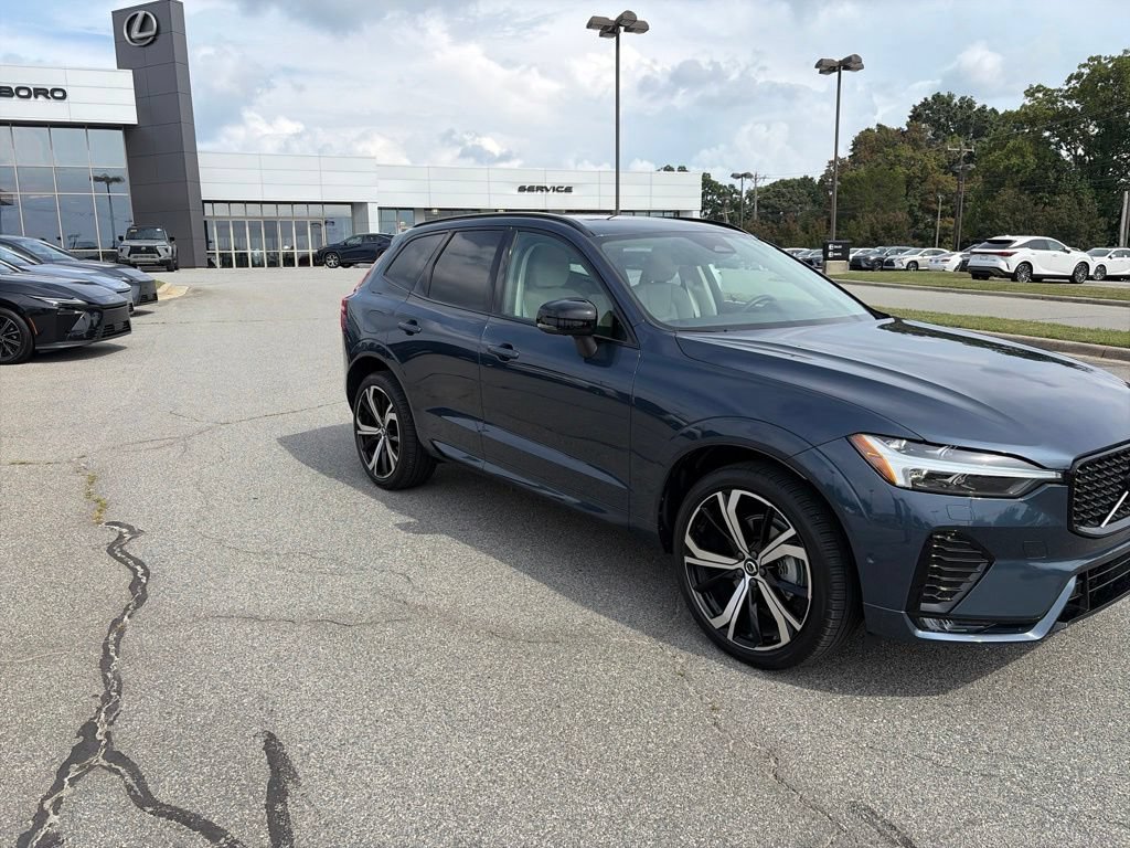 Used 2025 Volvo XC60 B5 Ultra w/ Climate Package AWD/4WD image 5