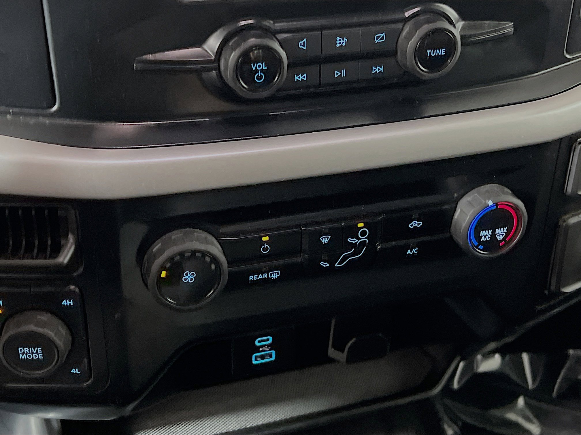 Used 2023 Ford F150 XLT image 26