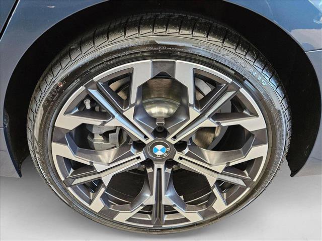 Used 2025 BMW 330i Sedan w/ M Sport Package image 9