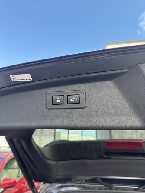 Used 2021 Subaru Outback Limited w/ Popular Package #2 image 17