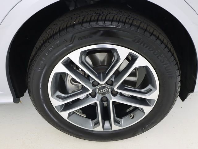 Used 2025 Audi Q5 Premium w/ Convenience Package AWD/4WD image 9