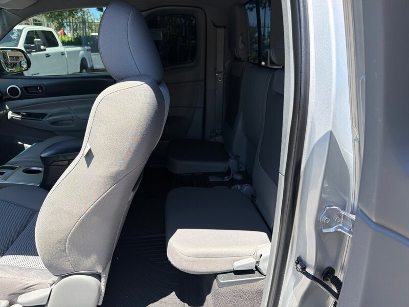 Used 2013 Toyota Tacoma PreRunner w/ TRD Off-Road Pkg RWD image 19