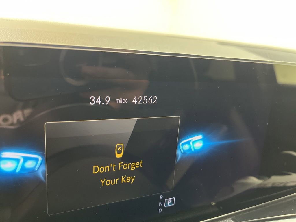 Used 2023 Mercedes-Benz GLB 250 image 13