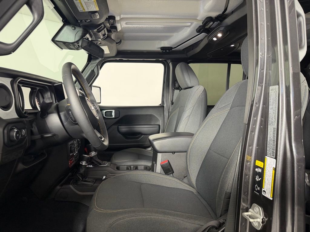 Used 2024 Jeep Wrangler Unlimited Sport AWD/4WD image 19