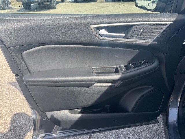 Used 2024 Ford Edge SEL w/ Convenience Package image 10